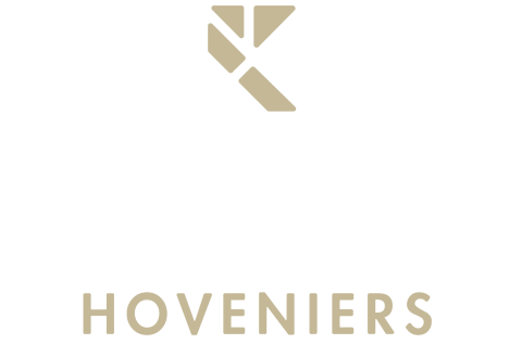 Kolkman Hoveniers Logo voor donkere achtergrond voor website